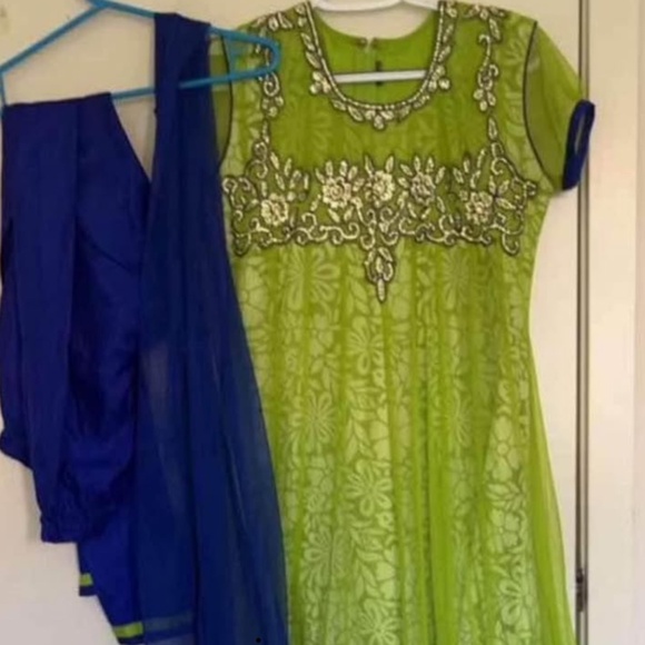 Green and blue Anarkali style 3 pcs suit - Picture 3 of 3